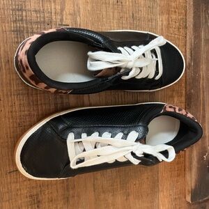 Stylish Black and Leopard Women's Sneakers